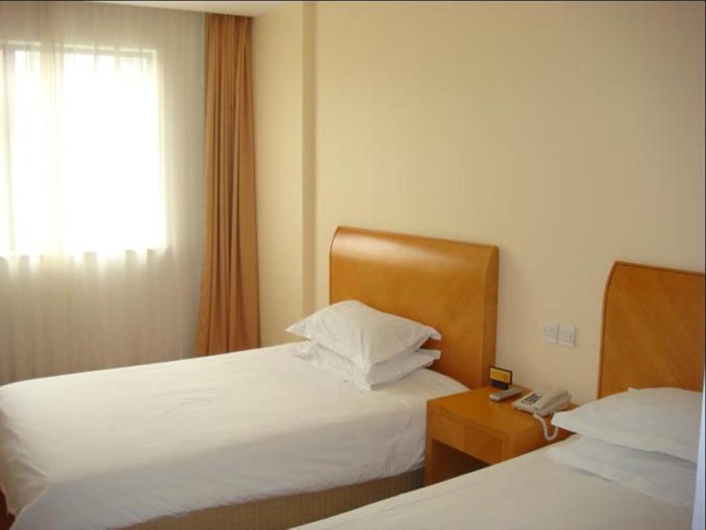 7Days Inn Shanghai Caobao Road Metro Station Bagian luar foto